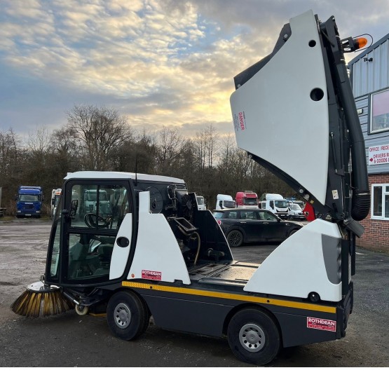 2020 JOHNSTON CX202 ROAD SWEEPER in Compact Sweepers