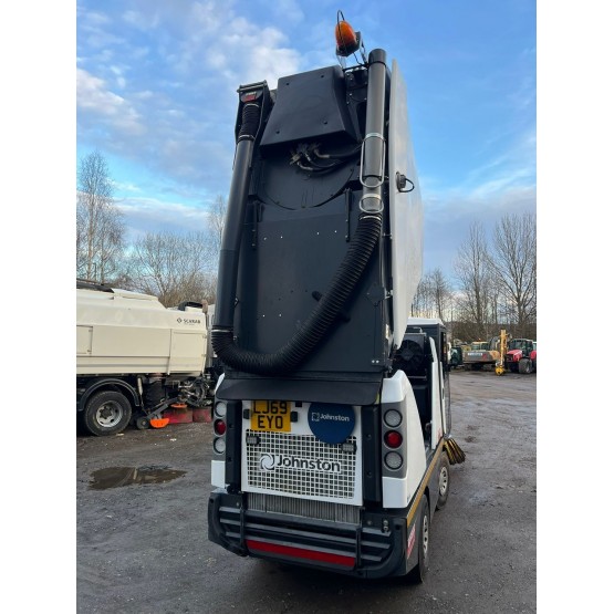 2020 JOHNSTON CX202 ROAD SWEEPER in Compact Sweepers