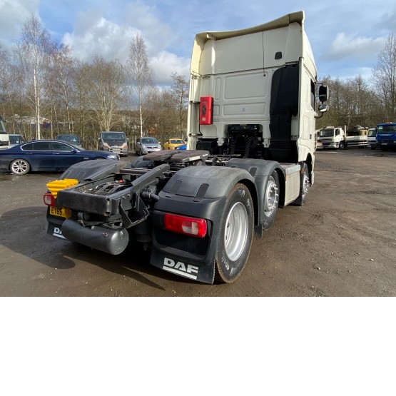 2015 DAF XF105-460 SUPER SPACE CAB in 6x2 Tractor Units