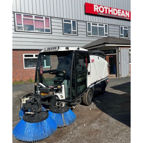 2019 JOHNSTON CX202 ROAD SWEEPER in Compact Sweepers