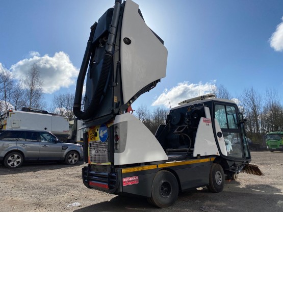 2017 JOHNSTON C201 ROAD SWEEPER in Compact Sweepers