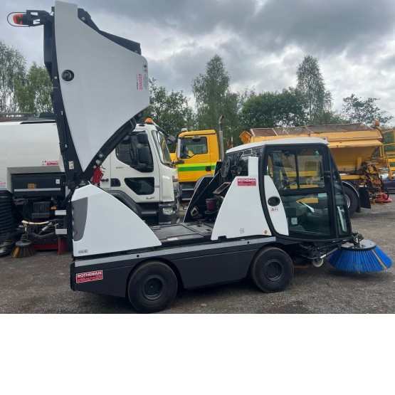 2020 JOHNSTON CX202 ROAD SWEEPER in Compact Sweepers