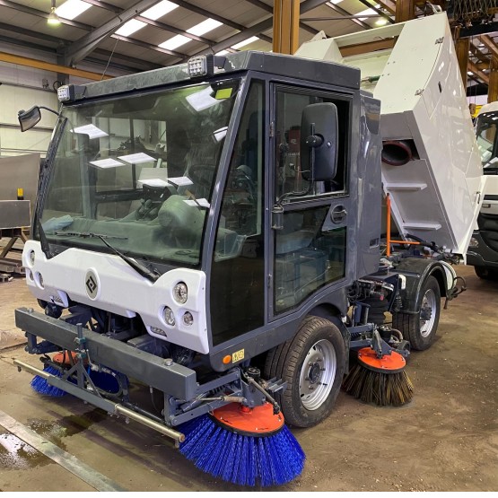 2018 SCARAB M25 ROAD SWEEPER in Compact Sweepers