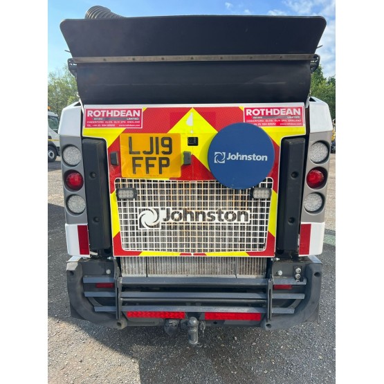 2019 JOHNSTON CX202 ROAD SWEEPER in Compact Sweepers