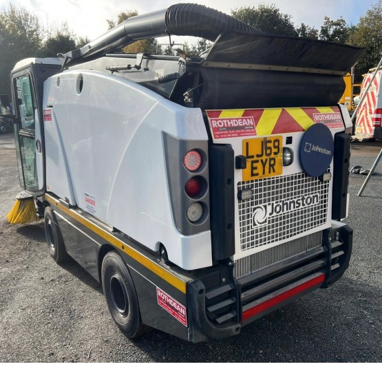 2020 JOHNSTON CX202 ROAD SWEEPER in Compact Sweepers