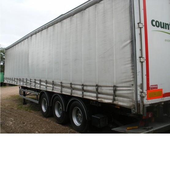 2002 FREUHAUF c/w TAIL LIFT in Curtain Siders Trailers