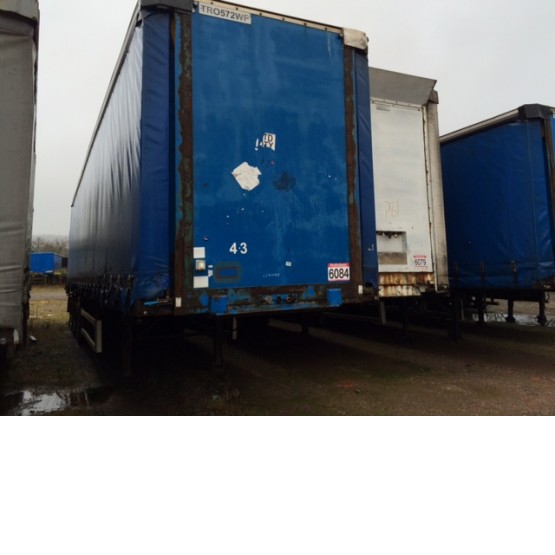 2004 Wheelbase 13.6 STRAIGHT in Curtain Siders Trailers