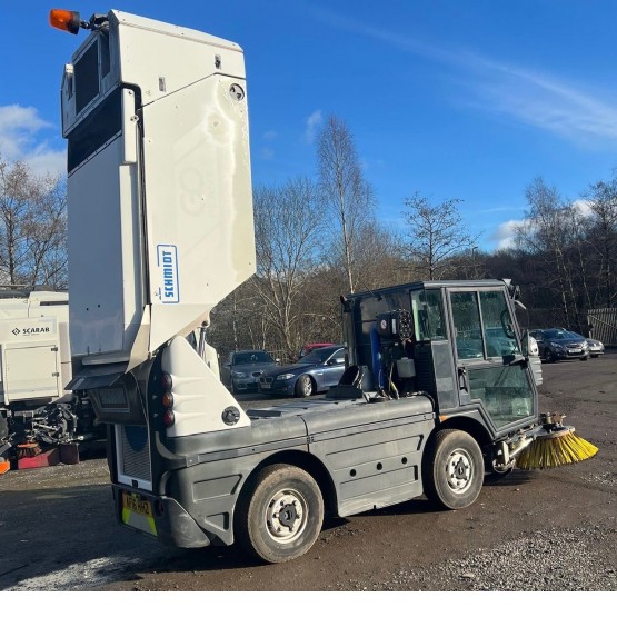2016 SCHMIDT SWINGO 200+ ROAD SWEEPER in Compact Sweepers