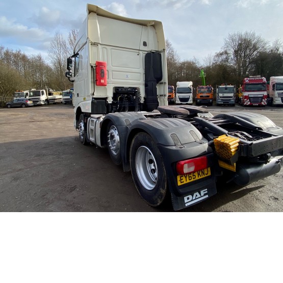 2015 DAF XF105-460 SUPER SPACE CAB in 6x2 Tractor Units