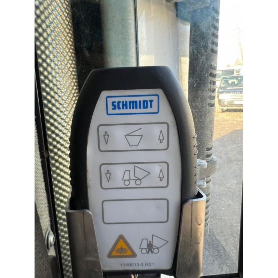 2016 SCHMIDT SWINGO 200+ ROAD SWEEPER in Compact Sweepers