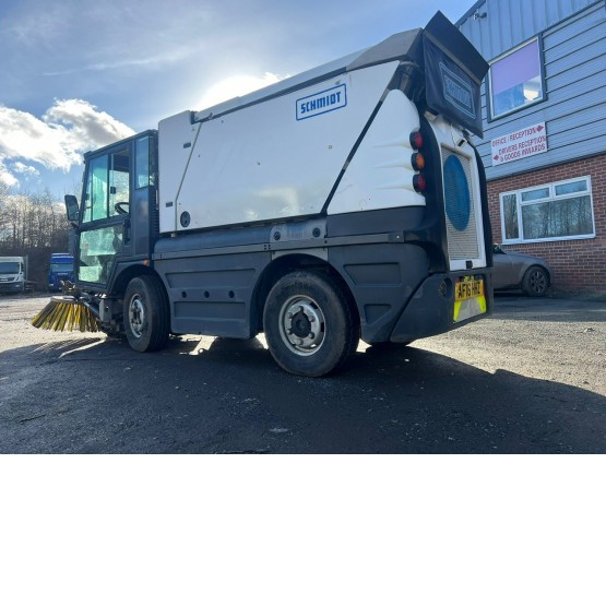 2016 SCHMIDT SWINGO 200+ ROAD SWEEPER in Compact Sweepers