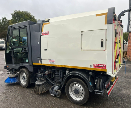 2020 SCARAB M25H in Compact Sweepers