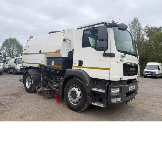 2013 MAN TGM15.250 EEV ROAD SWEEPER in Truck Mounted Sweepers