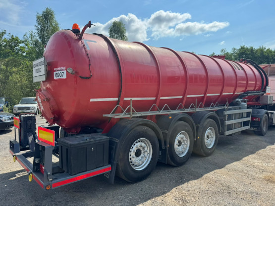 2004 WHALE WASTE DISPOSAL TANKER in Vacuum Tankers Trailers