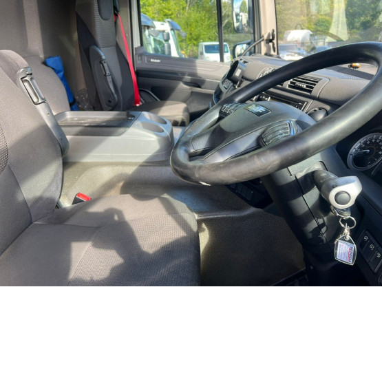 2018 DAF CF410 in Curtain Siders Rigid Vehicles