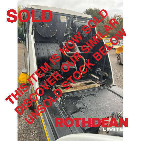 2020 JOHNSTON CX202 ROAD SWEEPER in Compact Sweepers