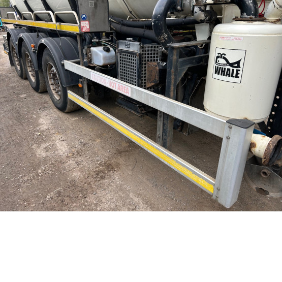 2015 WHALE TANKERS VACUUM TANKER in Vacuum Tankers Trailers