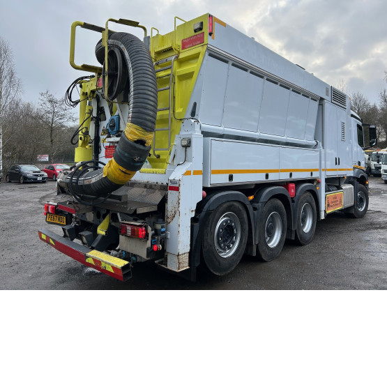 2017 MERCEDES RSP VACUUM EXCAVATOR ESE 6RD 8000L in Gulley Suckers and Jetters