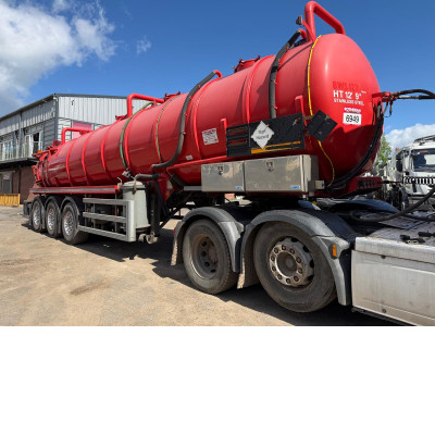2003 WHALE WASTE TANKER