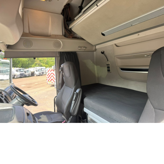 2022 DAF XF480 Super Space Cab in 6x2 Tractor Units
