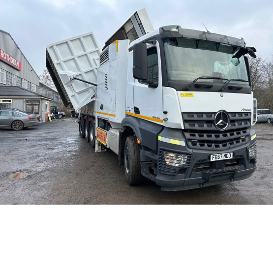 2017 MERCEDES RSP VACUUM EXCAVATOR ESE 6RD 8000L in Gulley Suckers and Jetters