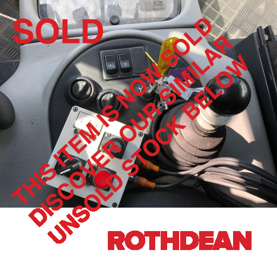 2013 JOHNSTON CX400 SWEEPER in Compact Sweepers