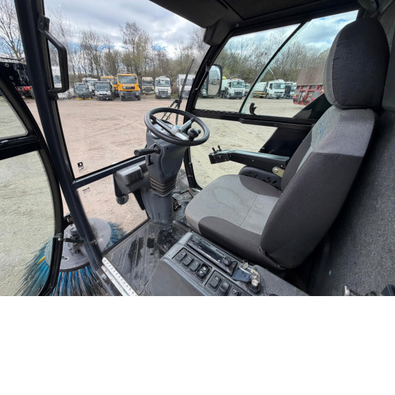 2017 JOHNSTON C101 ROAD SWEEPER in Compact Sweepers