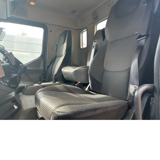 2016 DAF LF220 in 4x2 Tractor Units