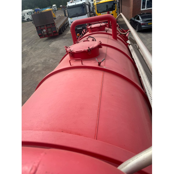 2003 WHALE WASTE DISPOSAL TANKER in Vacuum Tankers Trailers