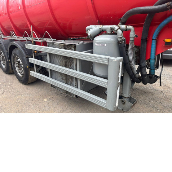 2004 WHALE WASTE DISPOSAL TANKER in Vacuum Tankers Trailers