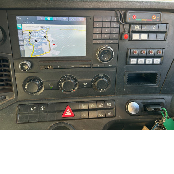 2017 MERCEDES RSP VACUUM EXCAVATOR ESE 6RD 8000L in Gulley Suckers and Jetters