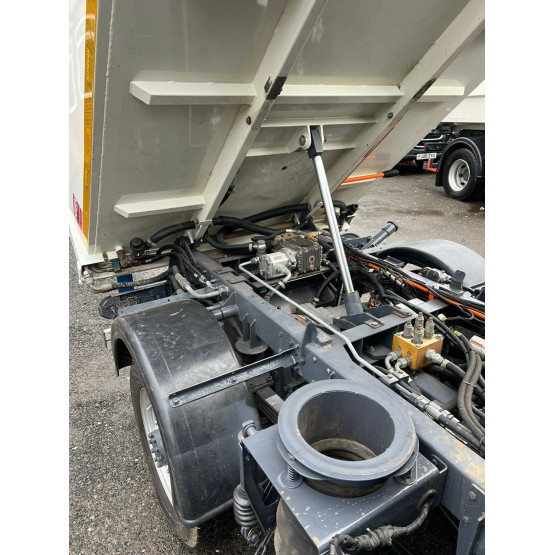 2020 SCARAB M25H in Compact Sweepers