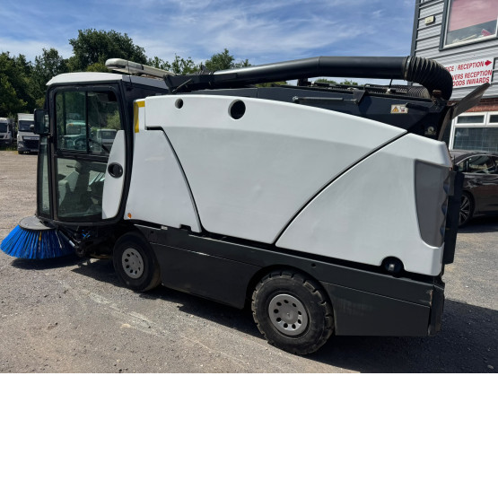 2018 JOHNSTON CX201 in Compact Sweepers