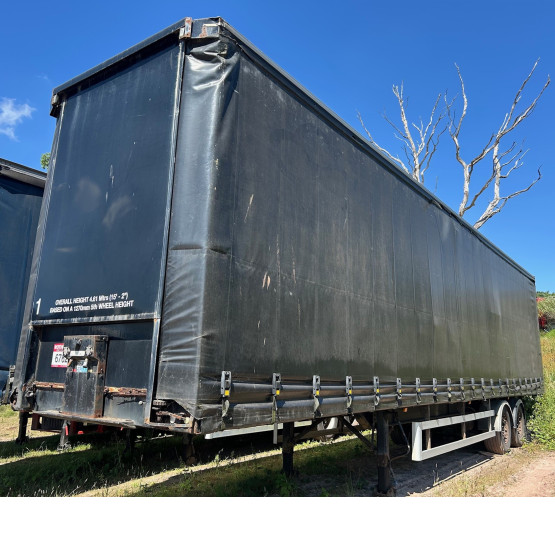 2004 M & G CURTAIN SIDER in Curtain Siders Trailers