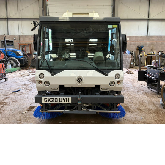 2020 SCARAB M25H in Compact Sweepers