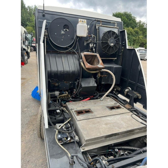 2019 JOHNSTON C202 ROAD SWEEPER in Compact Sweepers