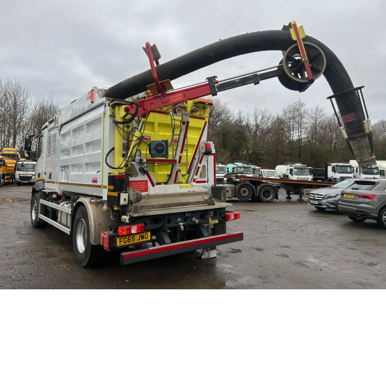 2016 MERCEDES ANTOS 1842 BLUETEC 6 in Gulley Suckers and Jetters