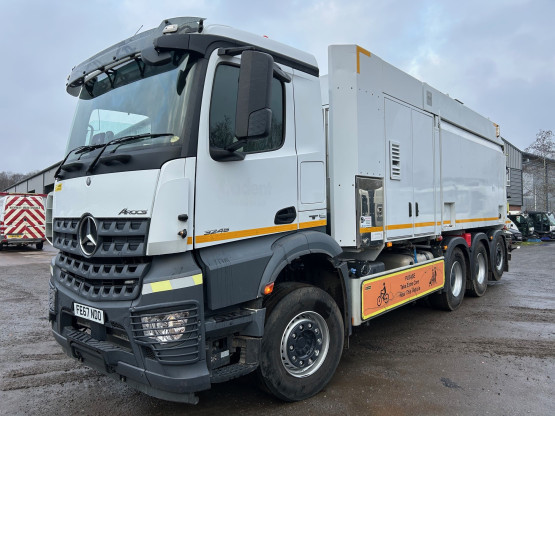 2017 MERCEDES RSP VACUUM EXCAVATOR ESE 6RD 8000L in Gulley Suckers and Jetters