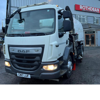 2017 DAF LF220 ROAD SWEEPER