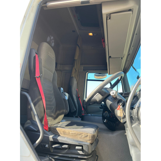 2012 DAF CF85-410 SKY CAB in 4x2 Tractor Units