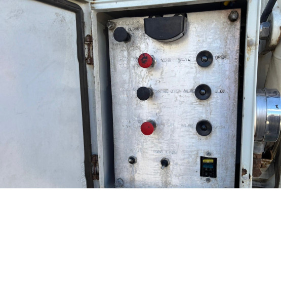 2010 WHALE MILD STEEL WASTE DISPOSAL TANK in Vacuum Tankers Trailers
