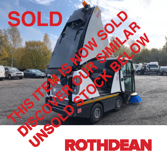 2013 JOHNSTON SWEEPER in Compact Sweepers