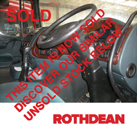 2004 DAF 95XF480 in 4x2 Tractor Units