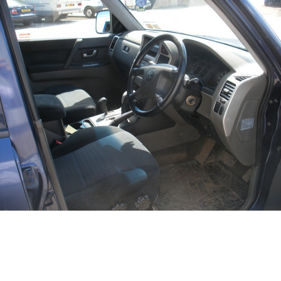 2006 MITSUBISHI PAJERO DI-D COMMERCIAL in Cars and Light Vans Rigid