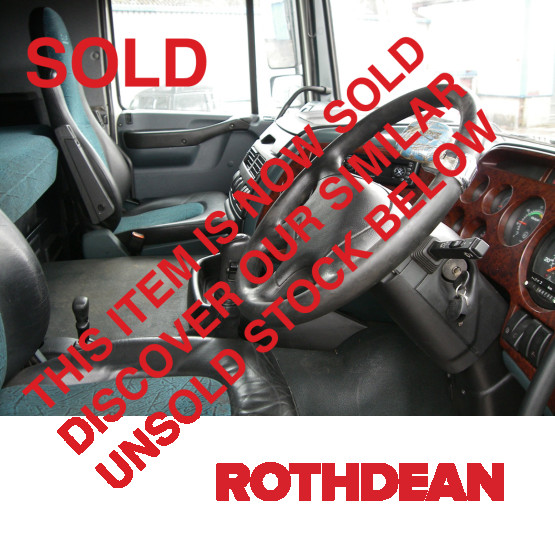 2002 DAF 95XF480 in 4x2 Tractor Units