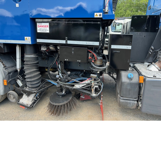 2018 SCANIA G320 ROAD SWEEPER in Truck Mounted Sweepers