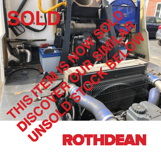 2013 JOHNSTON CX400 SWEEPER in Compact Sweepers