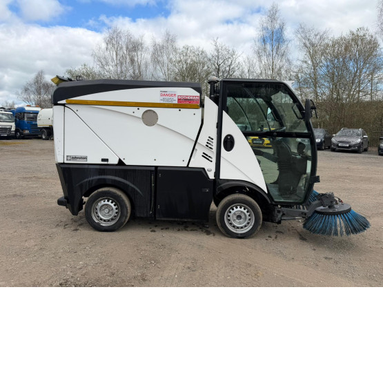 2017 JOHNSTON C101 ROAD SWEEPER in Compact Sweepers