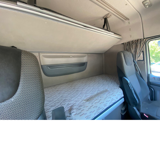 2014 DAF XF460 EURO 6 in 6x2 Tractor Units