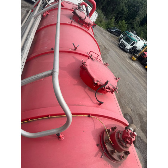 2003 WHALE WASTE DISPOSAL TANKER in Vacuum Tankers Trailers